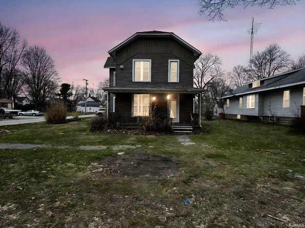312 S Smith St, Kewanna, IN 46939