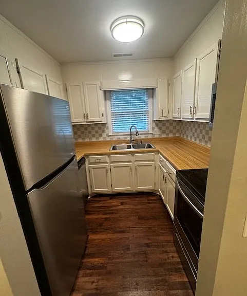 1918 Meadowbrook Cir #1918 — Photo 8
