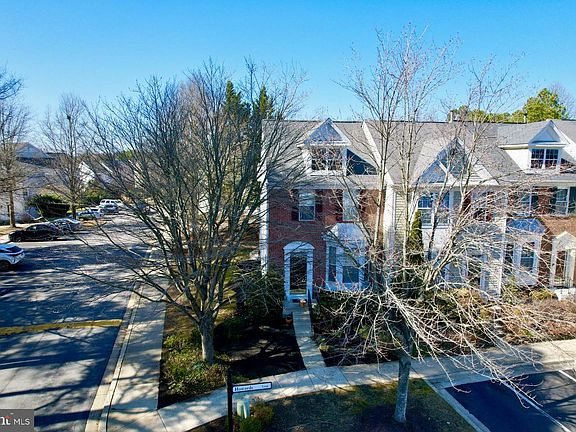 5th image of 775 Howards Loop #167