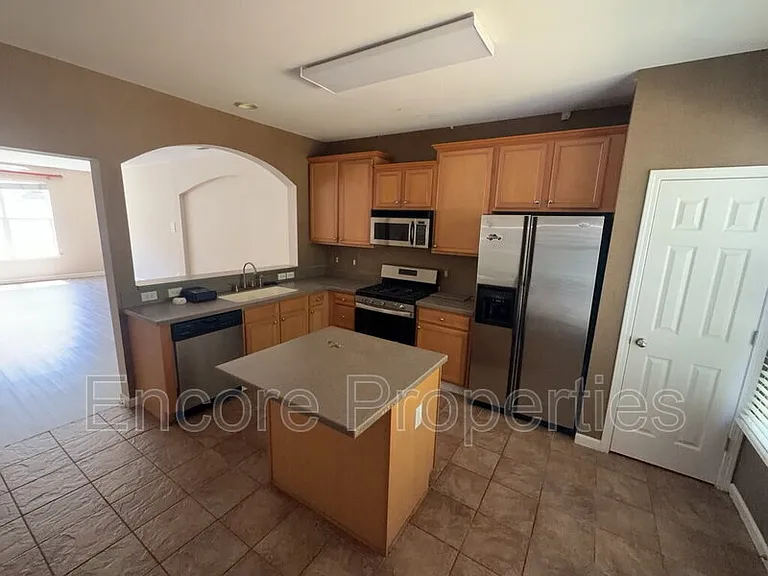 8494 Central Dr — Photo 6