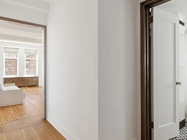 410 W 24th St APT 6B, New York, NY 10011
