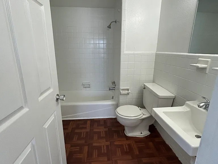 802 Hancock Ave #800-D — Photo 6