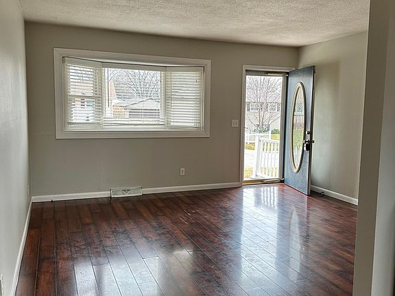 3rd image of 3306 Wakonda Dr
