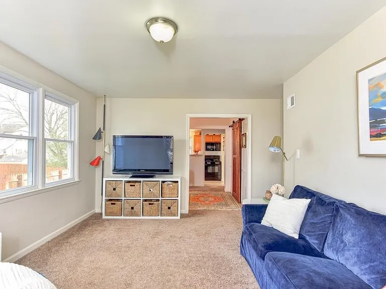 6835 Westmoreland Rd — Photo 2