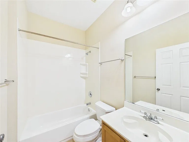 462 Lloyd St — Photo 24