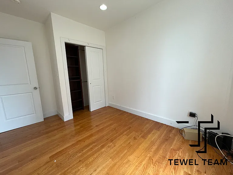 301 W 121st St #3BB — Photo 9