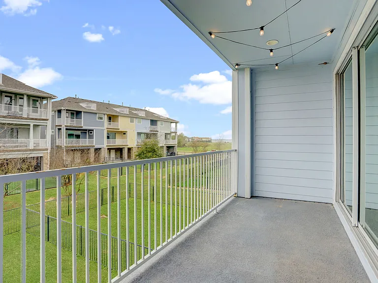 2714 Veranda Fls — Photo 25