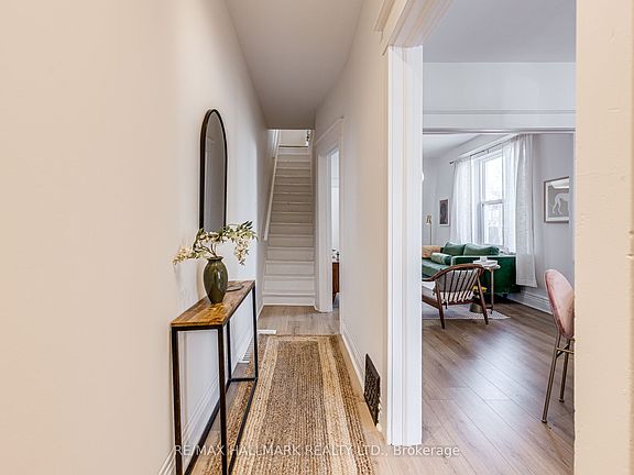 4th image of 31 Myrtle Ave