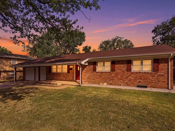 1243 N Wood Ave, Wichita, KS 67212