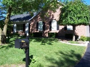 5105 Silver Lake Dr, Saint Charles, MO 63304