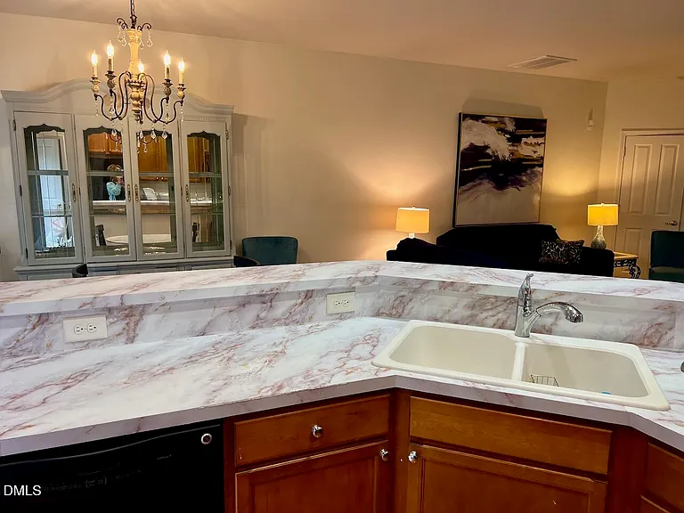 8318 Pilots View Dr — Photo 4