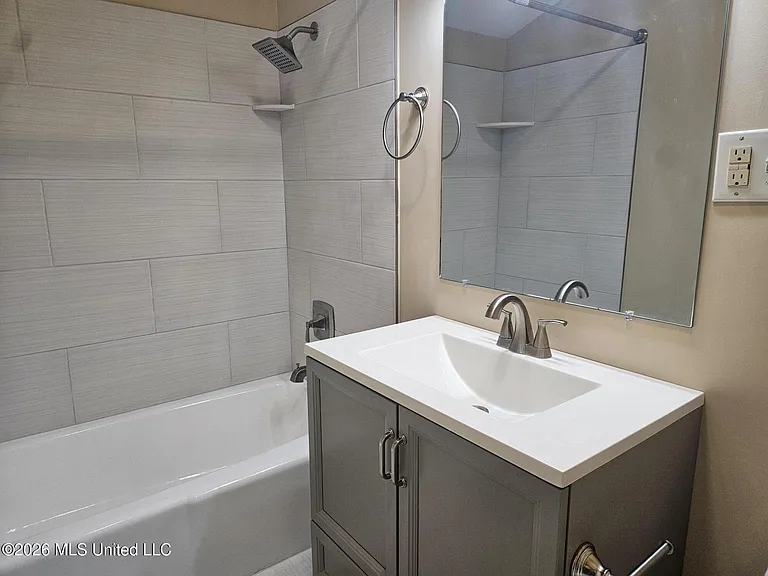 4205 Yosemite Dr — Photo 8