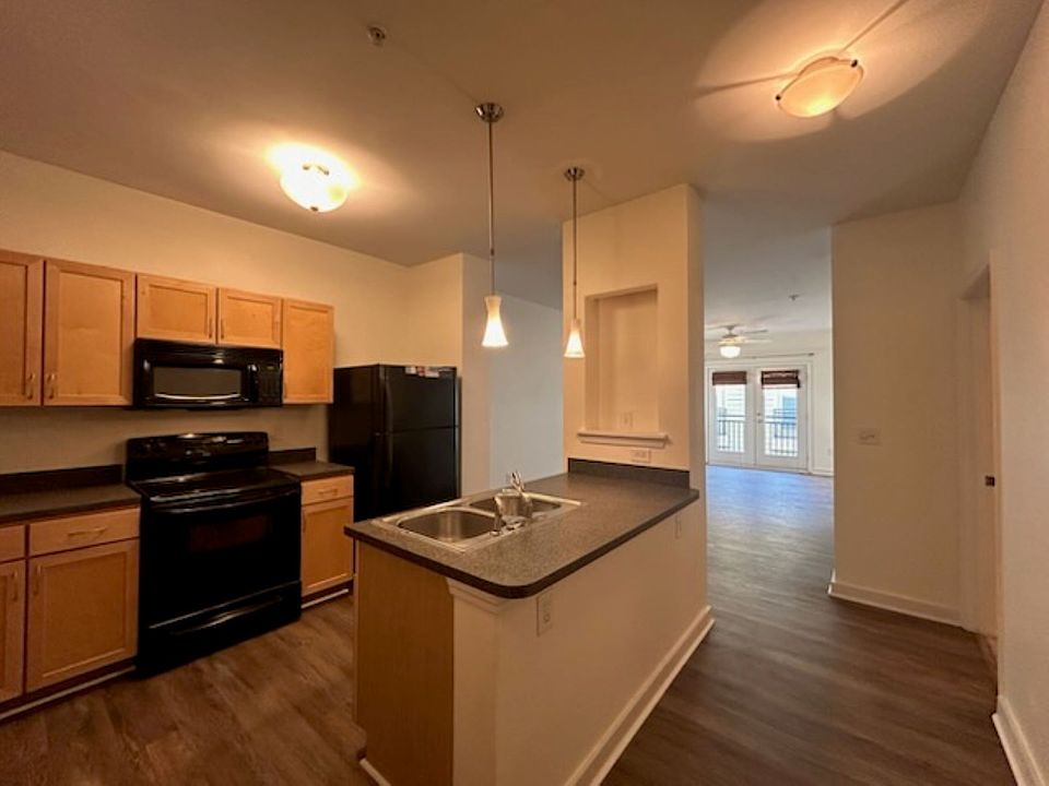 Full Size Kitchen