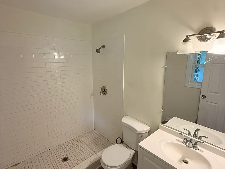 4078 Flintridge Dr — Photo 15