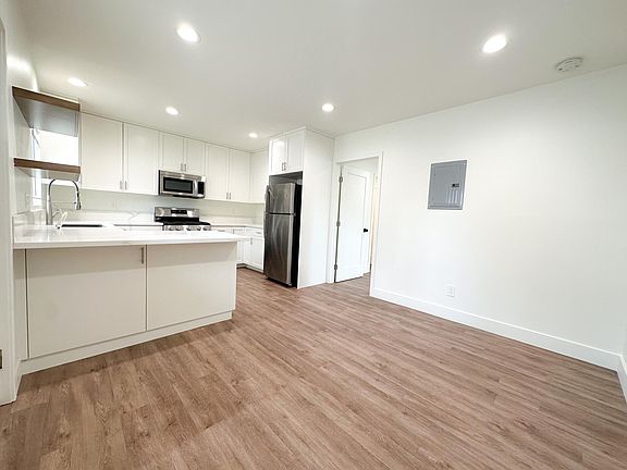 3rd image of 1837 N Brighton St #101