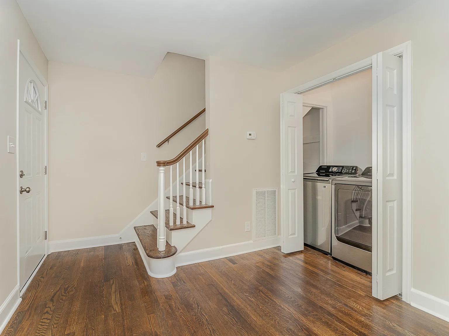108 Adams St — Photo 2