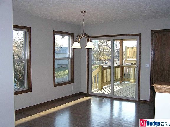 5th image of 19015 Lake St