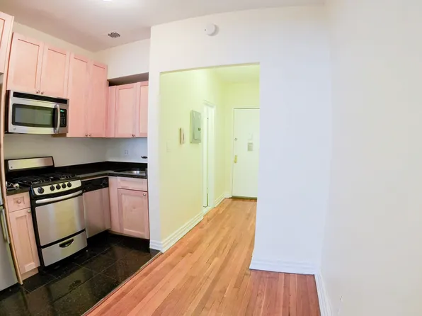 17 East 67th Street image 4 of 13