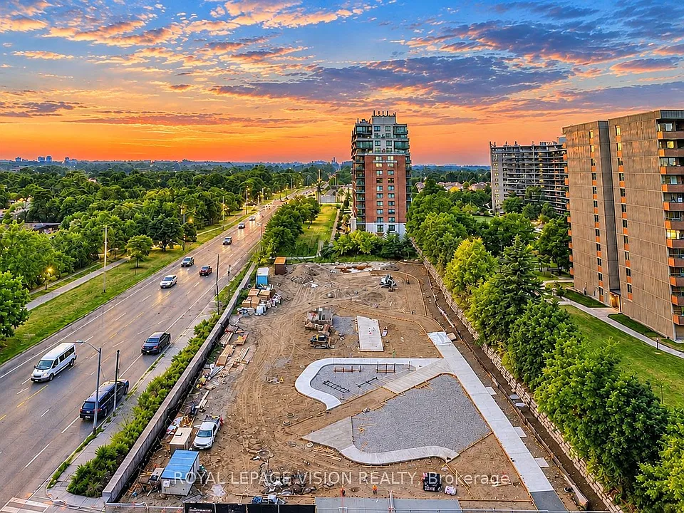 4010 Eglinton Ave W #911