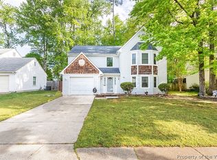 70 Michaels Woods Dr, Hampton, VA 23666