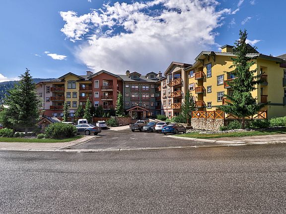 2nd image of 3190 Creekside Way #423