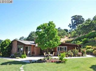 19 Springhill Ln, Lafayette, CA 94549