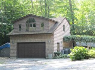 383 W Hills Rd, Huntington, NY 11743