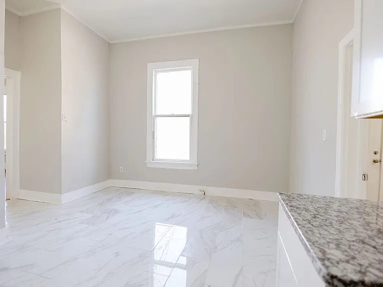 316 N 8th St — Photo 17