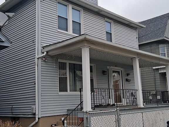 2nd image of 611 Moosic St
