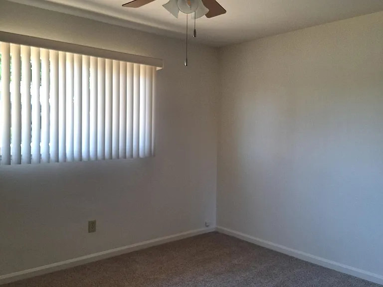 4737 Pocahontas Ave — Photo 9