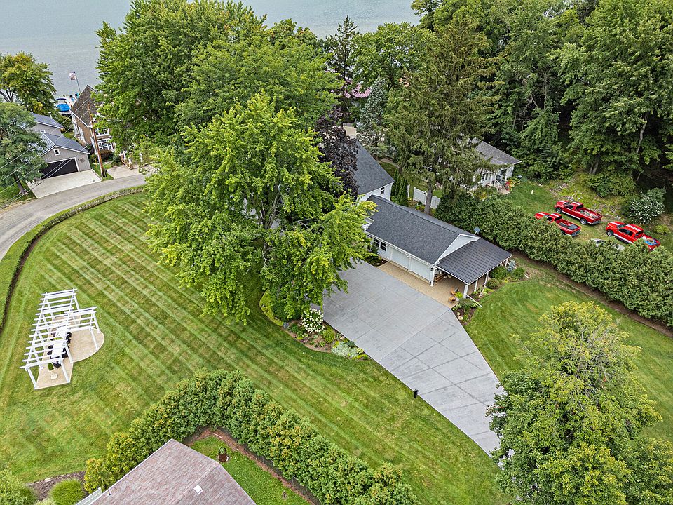 68325 Klinger Lake Rd, Sturgis, MI 49091 MLS 23030737 Zillow