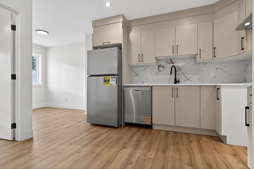 Building Photo - 8332 76th Ave NW #8332G