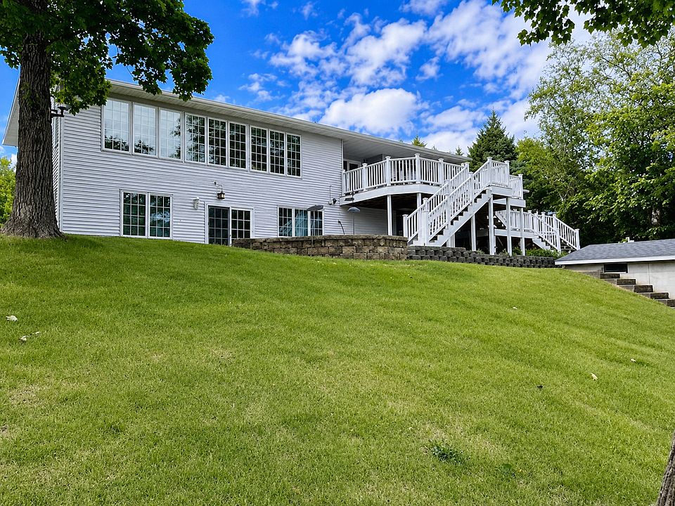 1st image of 48210 Flicker Ln