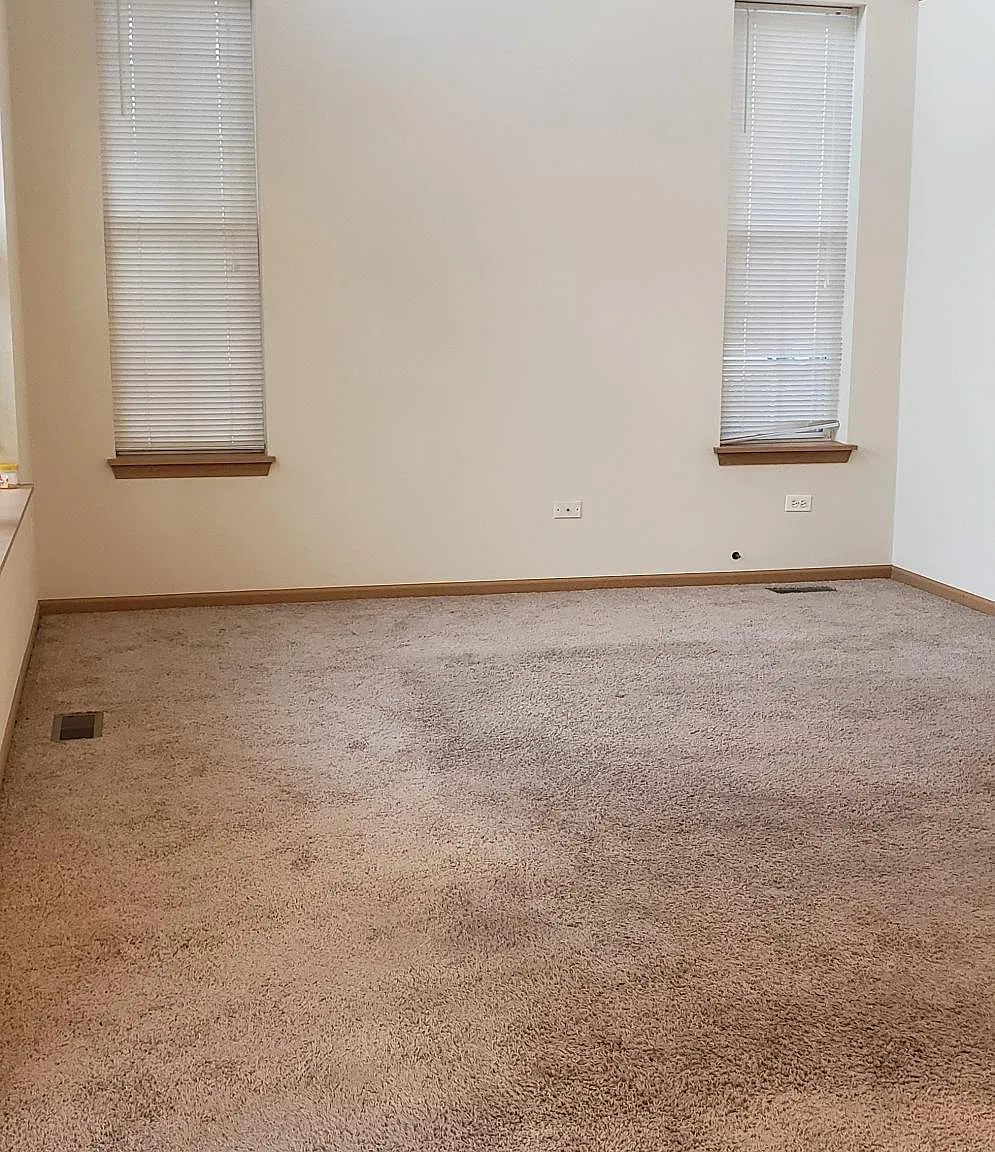 3 bed, 2.5 bath, 1400 sqft, $2,400 — Photo 4