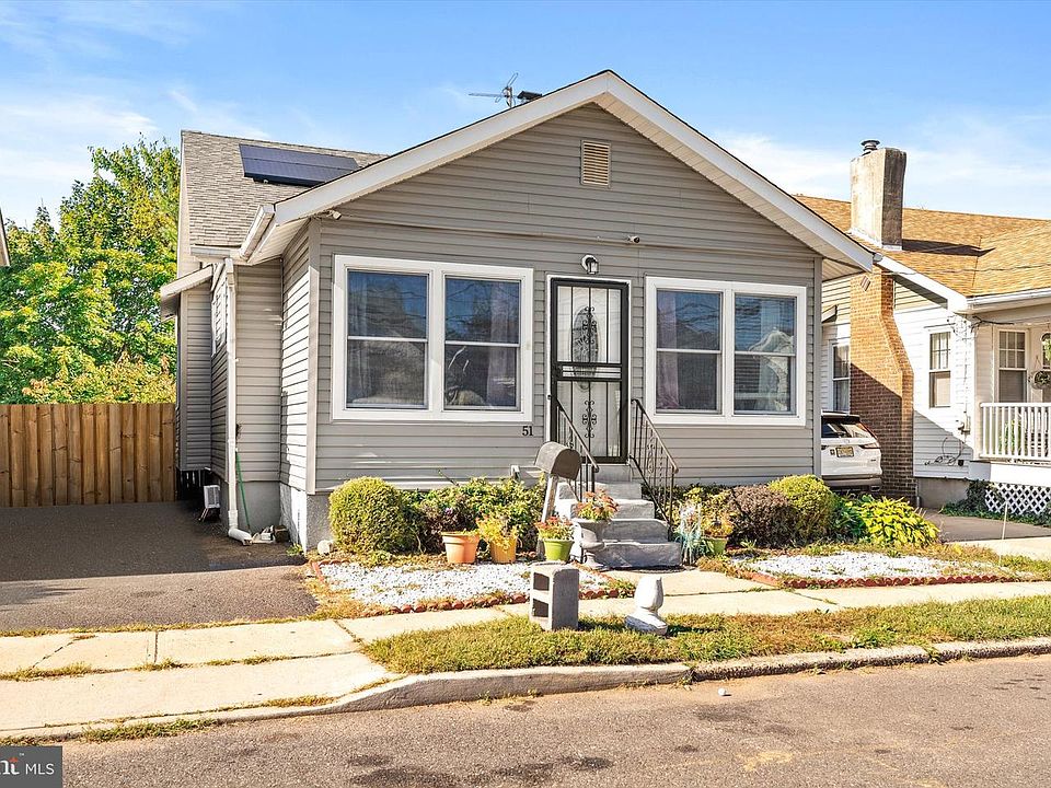1st image of 51 Charlotte Ave