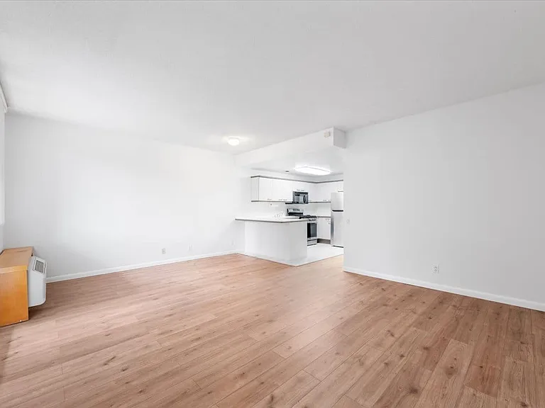 50 E Hartsdale Ave #1W — Photo 7