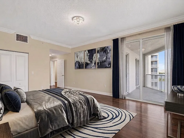1660 Renaissance Commons Blvd #2517 — Photo 6