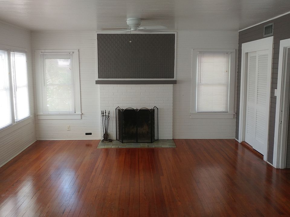 Living room with fireplace