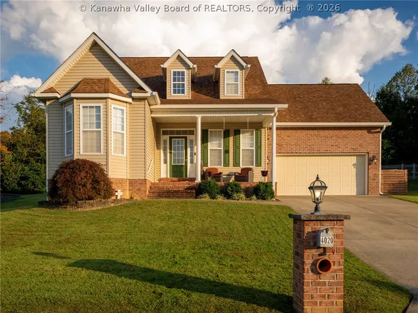 4020 Farmington Dr, Hurricane, WV 25526