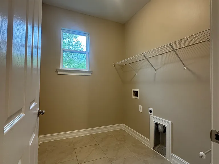 15523 Aron Cir — Photo 7