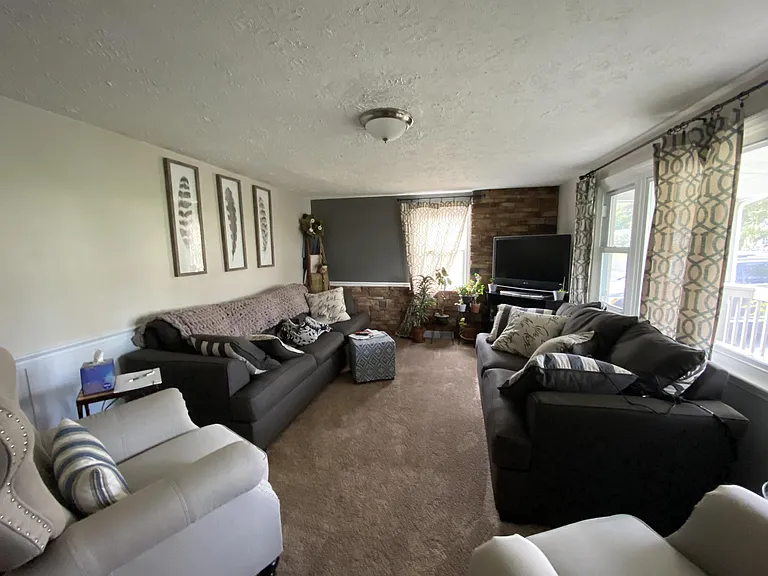 510 Burns St — Photo 10