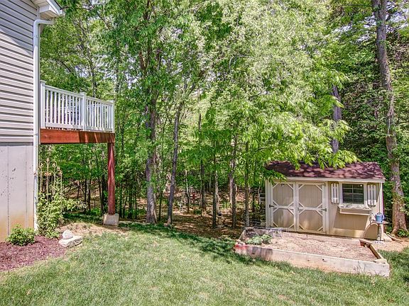 5th image of 348 Rockport Dr