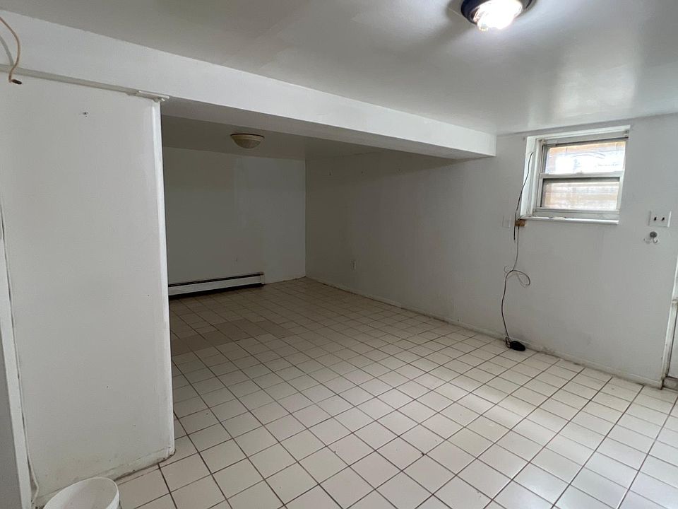 1st image of 13522 Coolidge Ave #1U