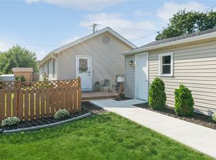 2210 40th Pl, Des Moines, IA 50310