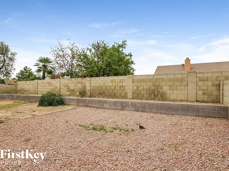 13269 N 56th Ave — Photo 15