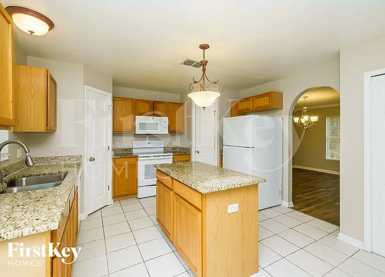 6430 Gondola Dr — Photo 6
