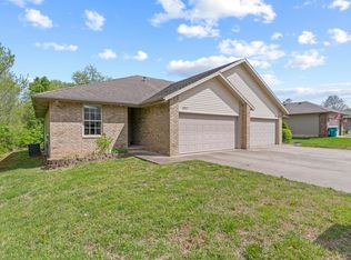 3312 S Doris Ct, Springfield, MO 65807