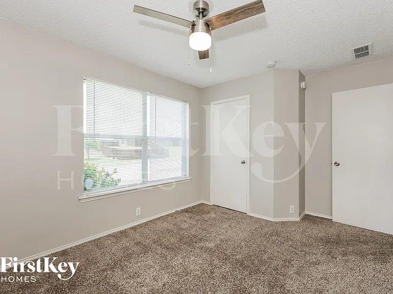 1600 Shady Shores Dr — Photo 15