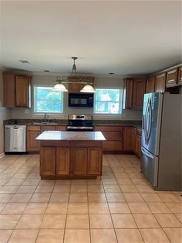 3 Donald Ct — Photo 5