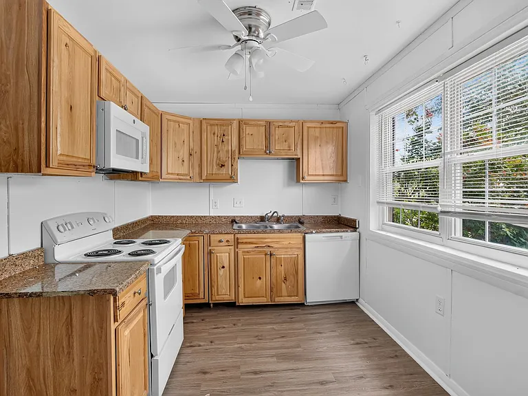 817 Bellows Ave — Photo 7